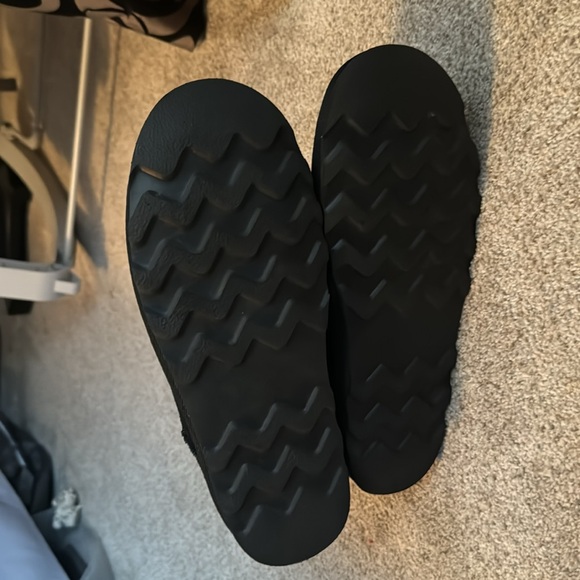 TIME AND TRU Black Suede Cozy Boots - Picture 5 of 5